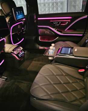 벤츠 S580 마이바흐 뒷좌석
