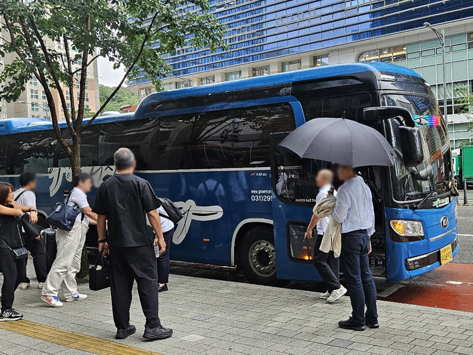 임직원 행사 버스대절, 담당자가 견적 전에 먼저 확인해야 할 이동 기준